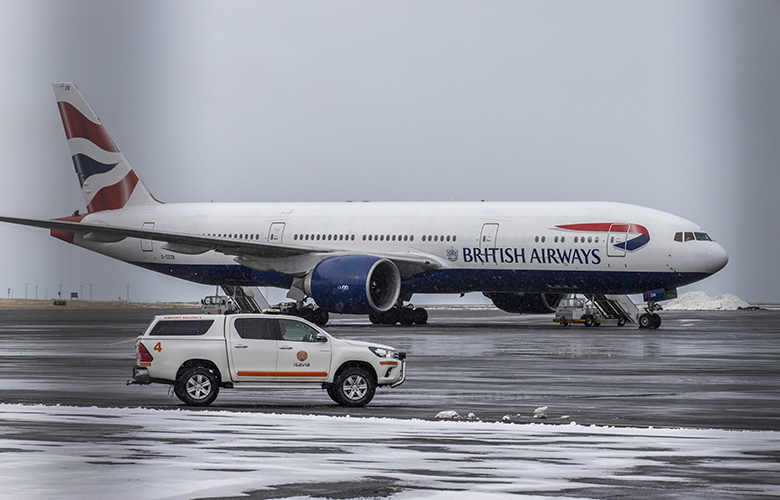 Tvær flugvélar frá British Airways lentu í Keflavík vegna reyks