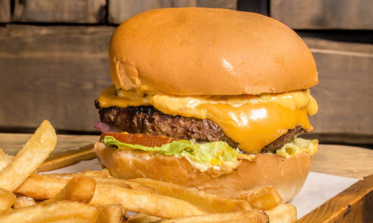 Dirty burger & ribs opnar í Reykjanesbæ
