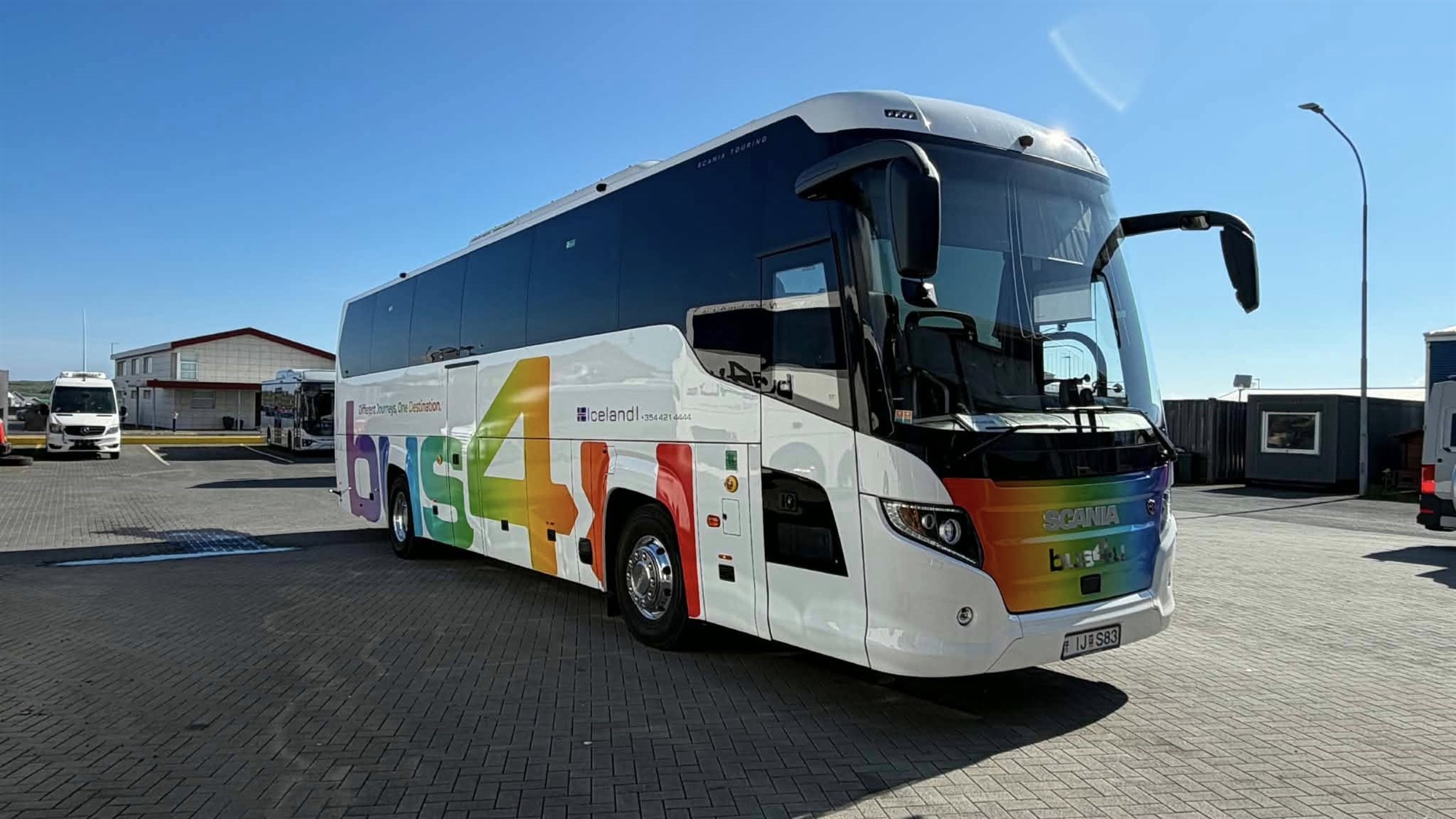 Ný og litrík Scania á göturnar hjá Bus4u