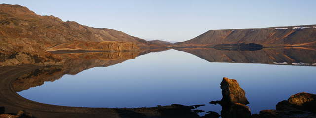 Suðaustan með rigningu