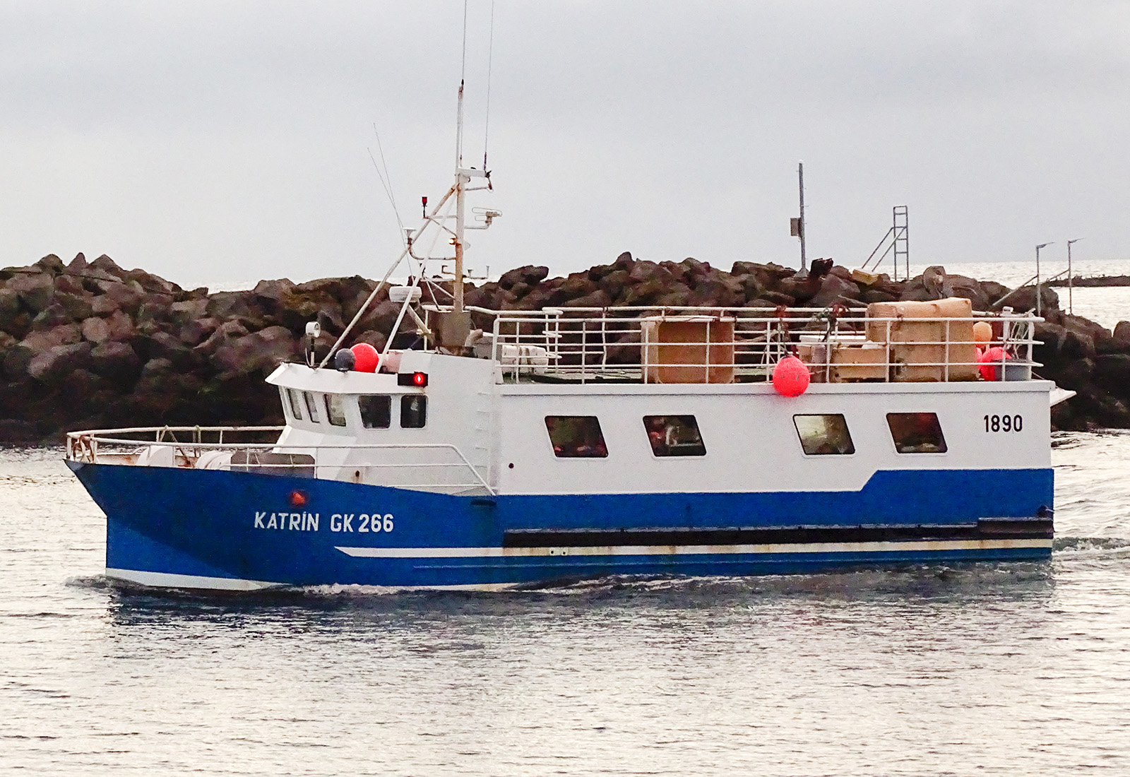 Veiði loksins hafin á elstu línumiðum landsins