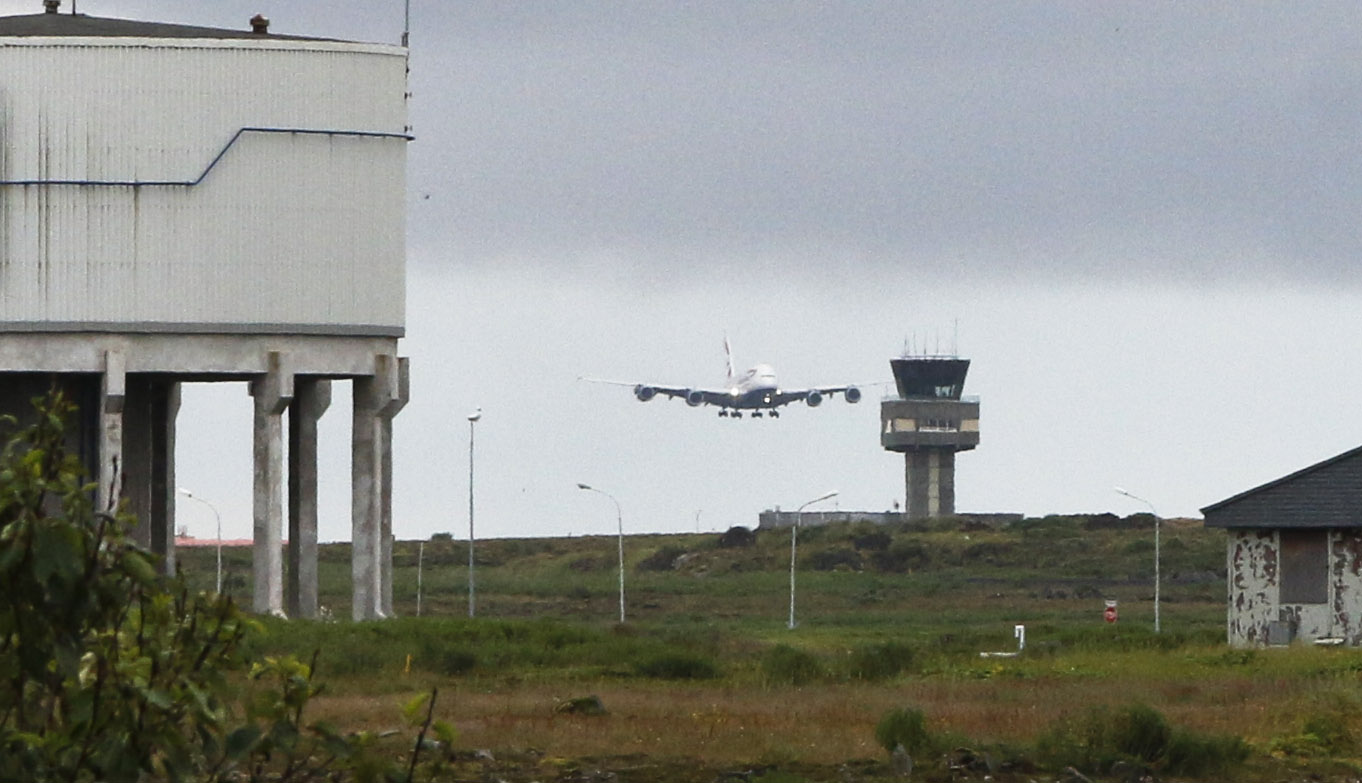 Stærsta farþegaþota heims lenti með veikan farþega