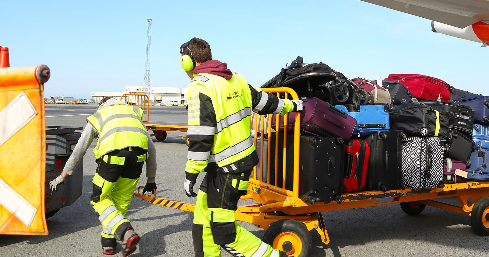 Á þriðja hundrað sagt upp hjá Airport Associates