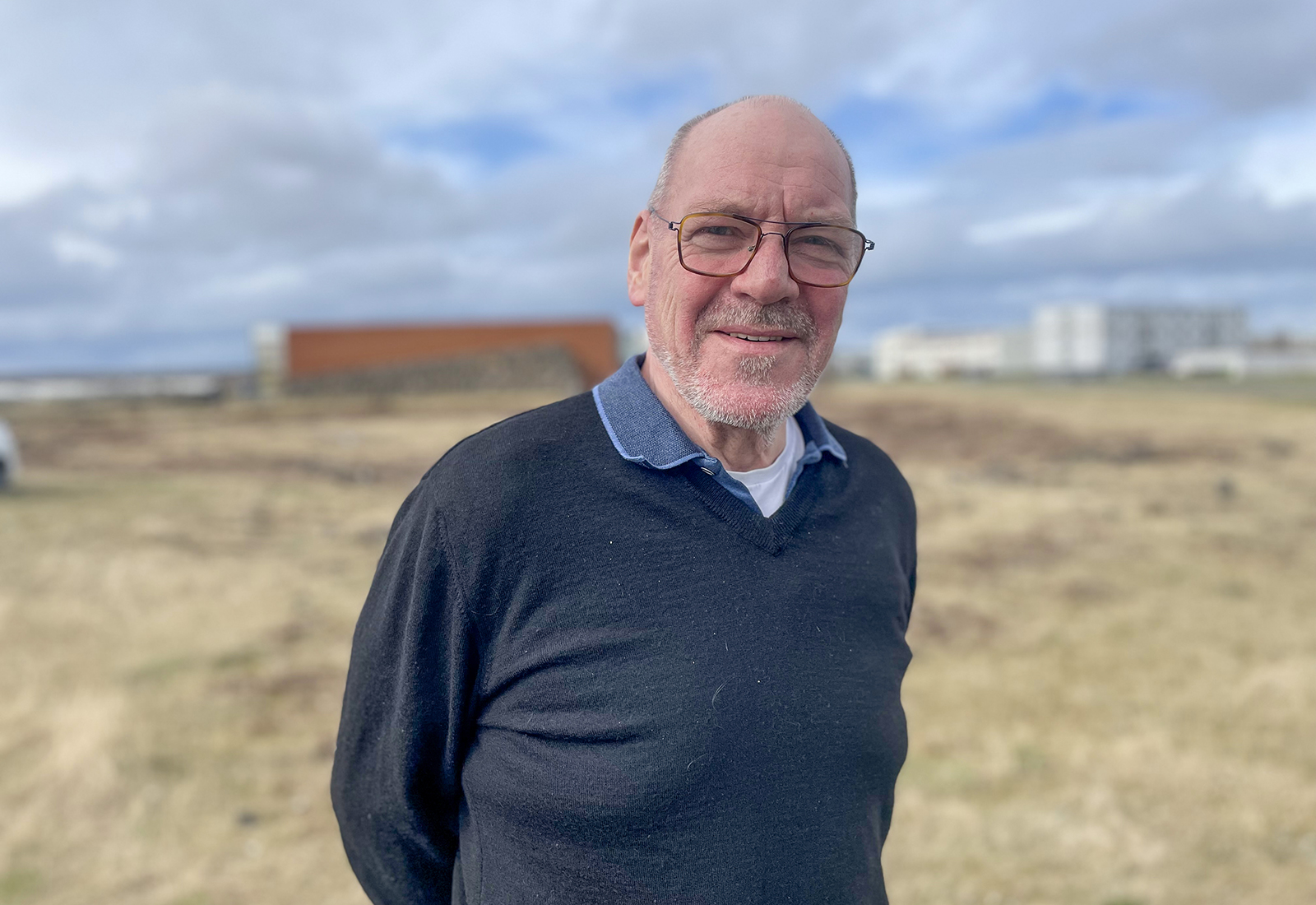 Ási Friðriks vill  í bæjarpólitíkina