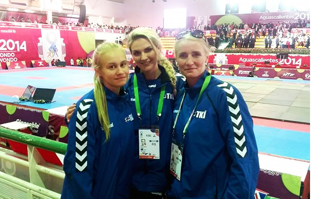 Ástrós í undanúrslit á HM í taekwondo