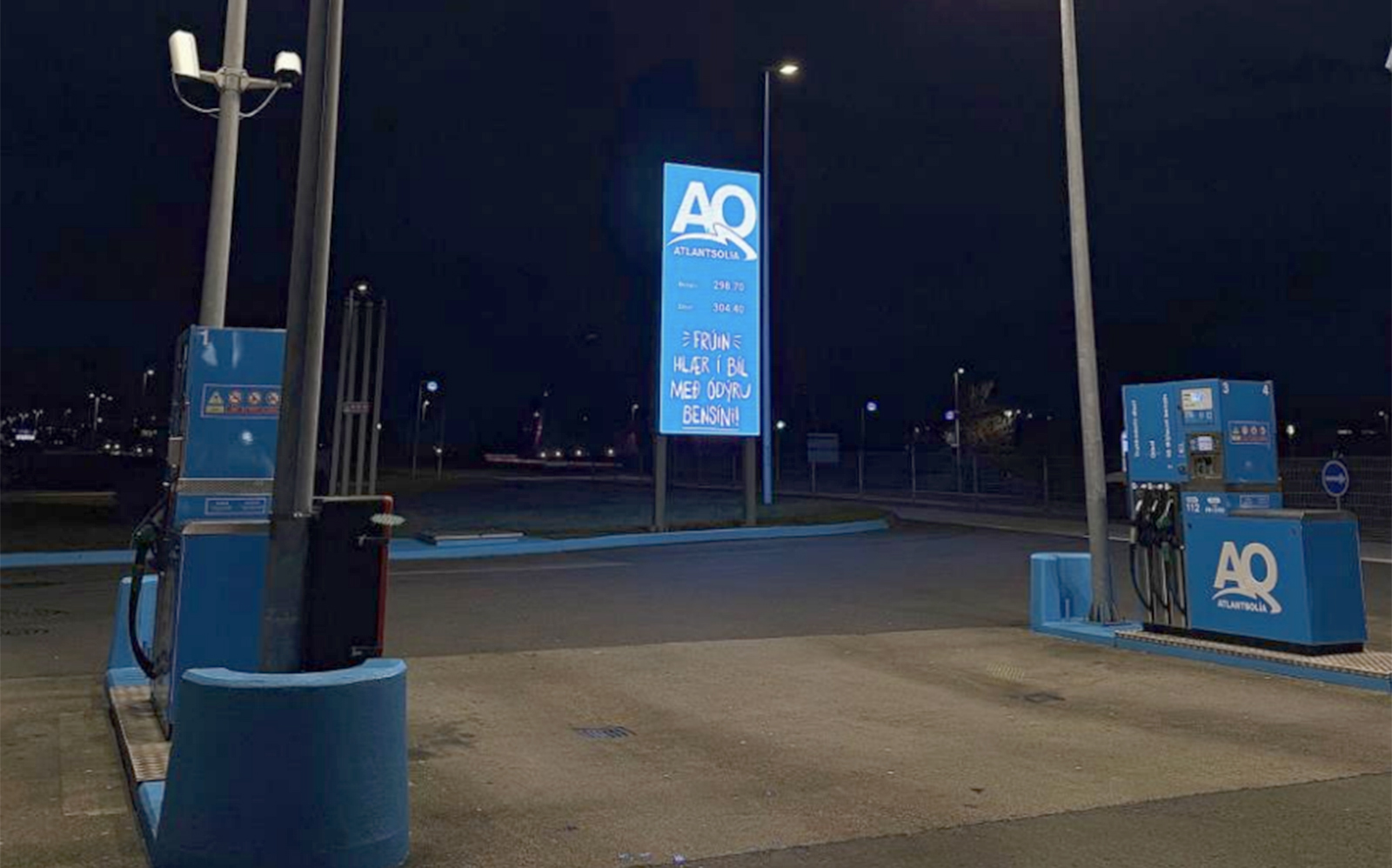 Atlantsolía lækkar birtustig á verðskilti við Hólagötu eftir ábendingar íbúa