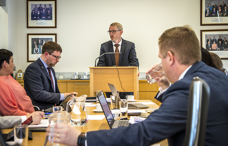 Sameinað sveitarfélag með þrjá bæjarstjóra á launum