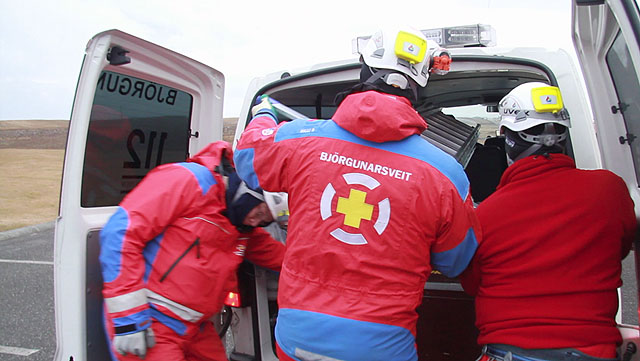 Björgunarsveitir búa sig undir ofsaveðrið