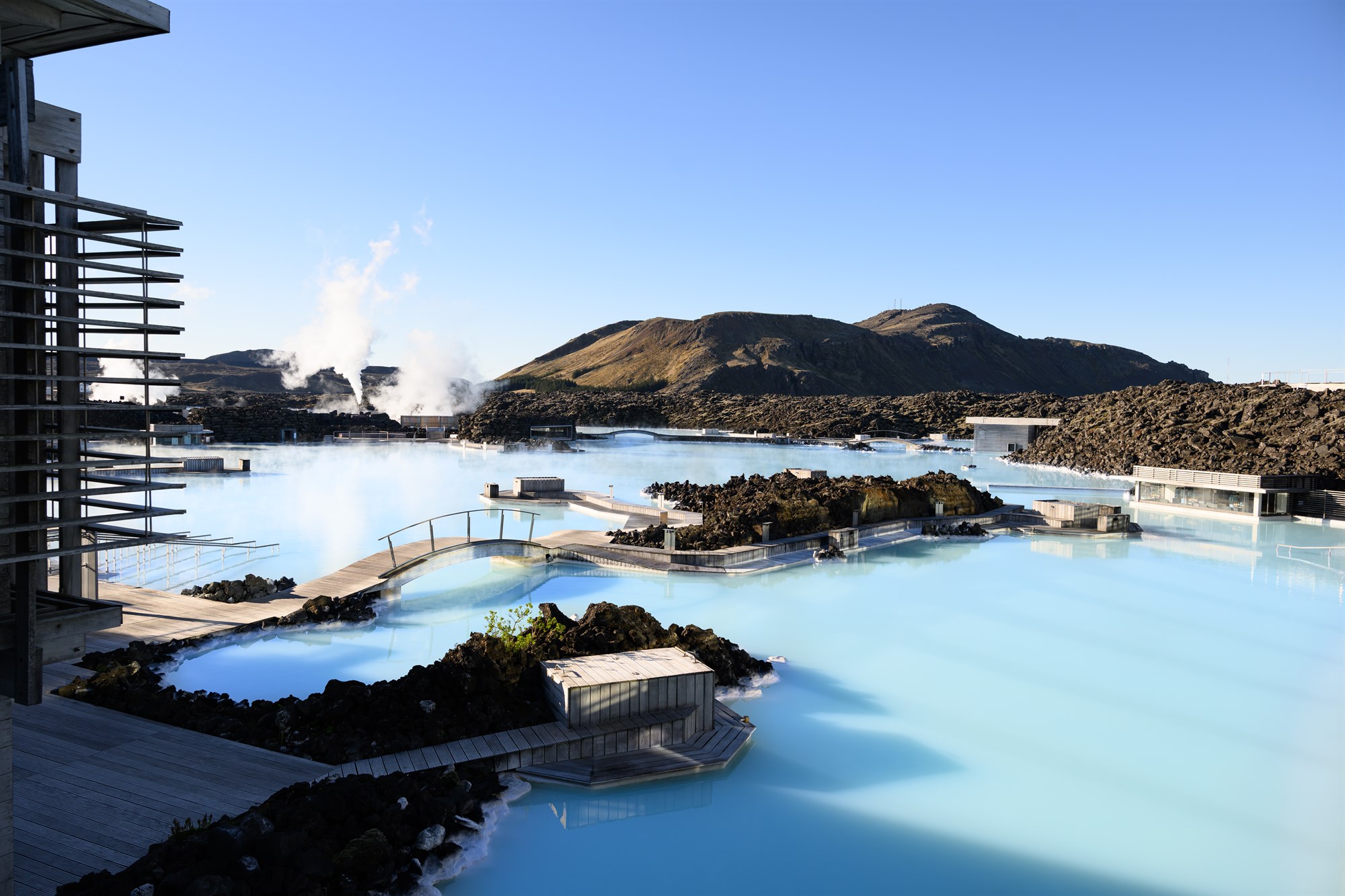 Bláa Lónið hf. eykur hlut sinn í þremur baðlónum