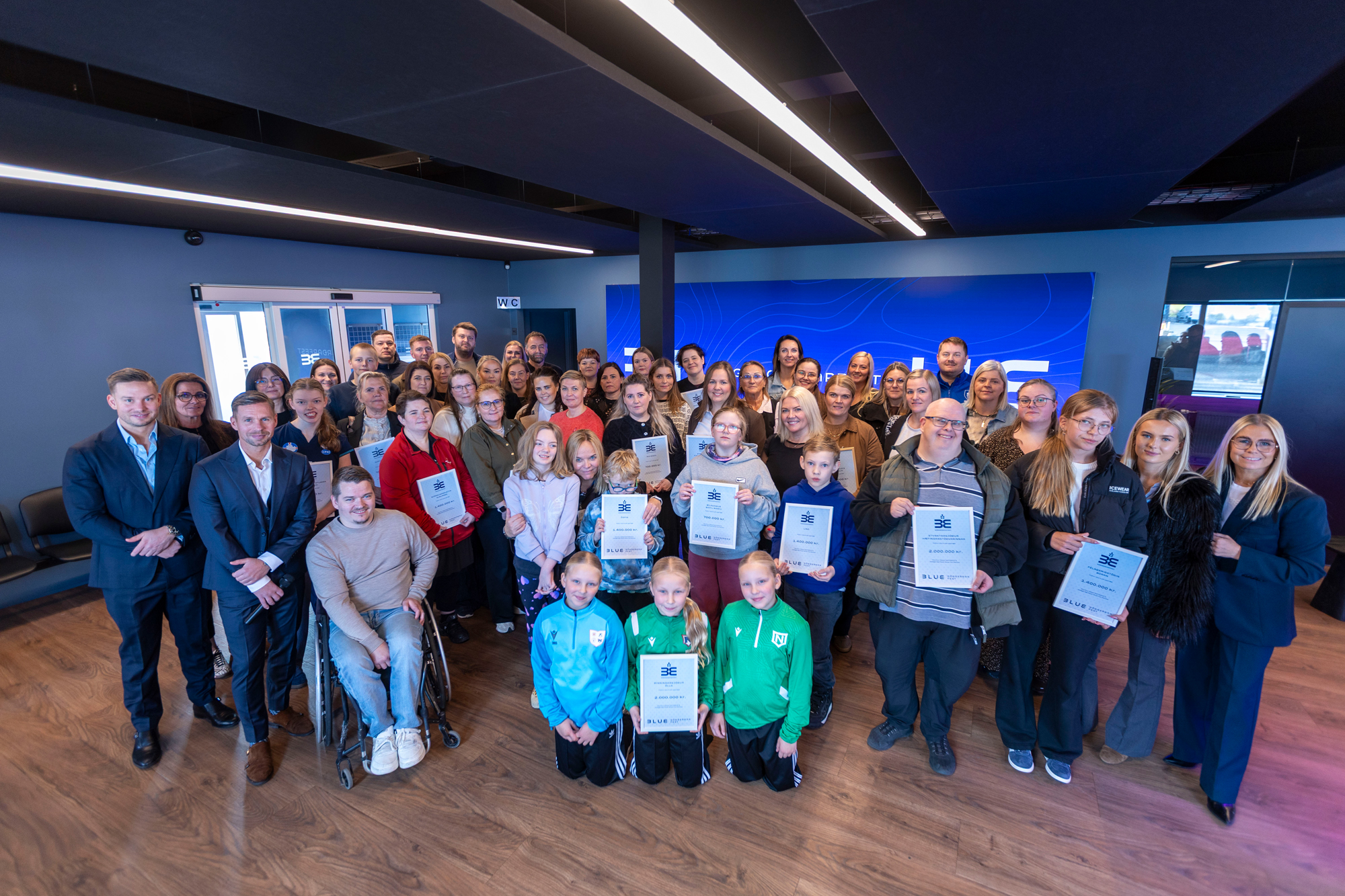 Þrjátíu og níu milljónir til 33 aðila frá Góðgerðarfesti Blue