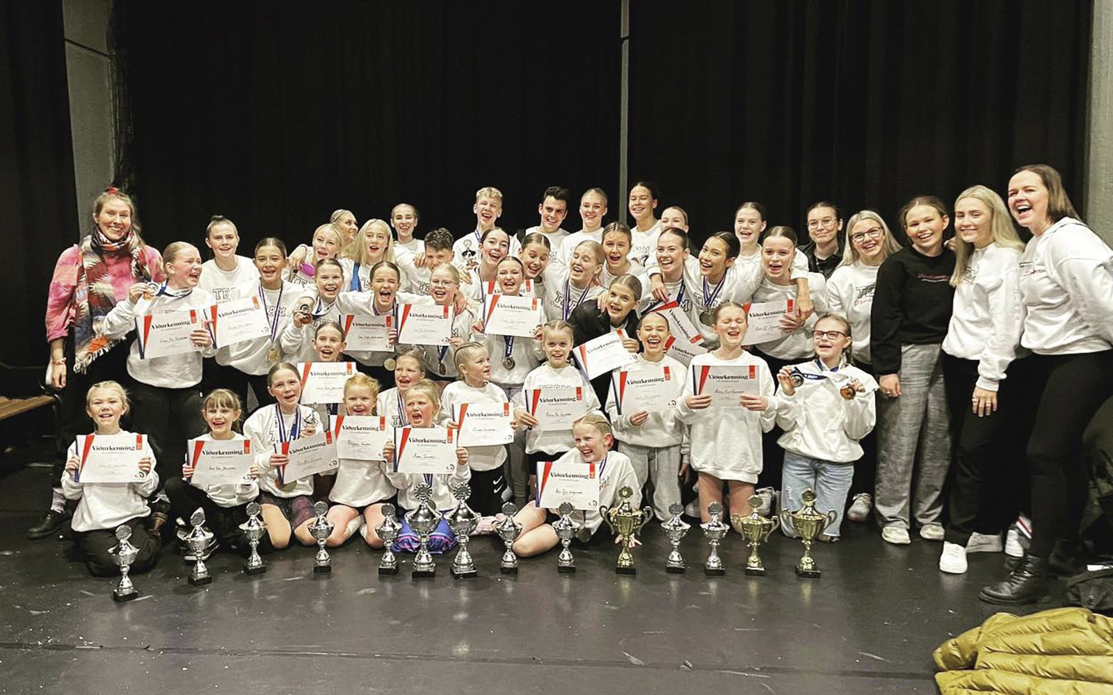 Einstakur árangur Team DansKompaní