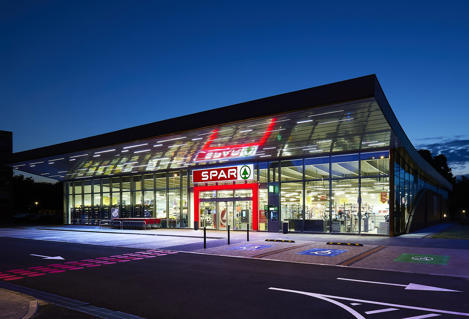 Drangar semja við SPAR um notkun vörumerkis á Íslandi