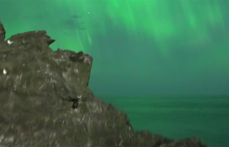 Magnaðar drónamyndir af norðurljósum á Reykjanesi