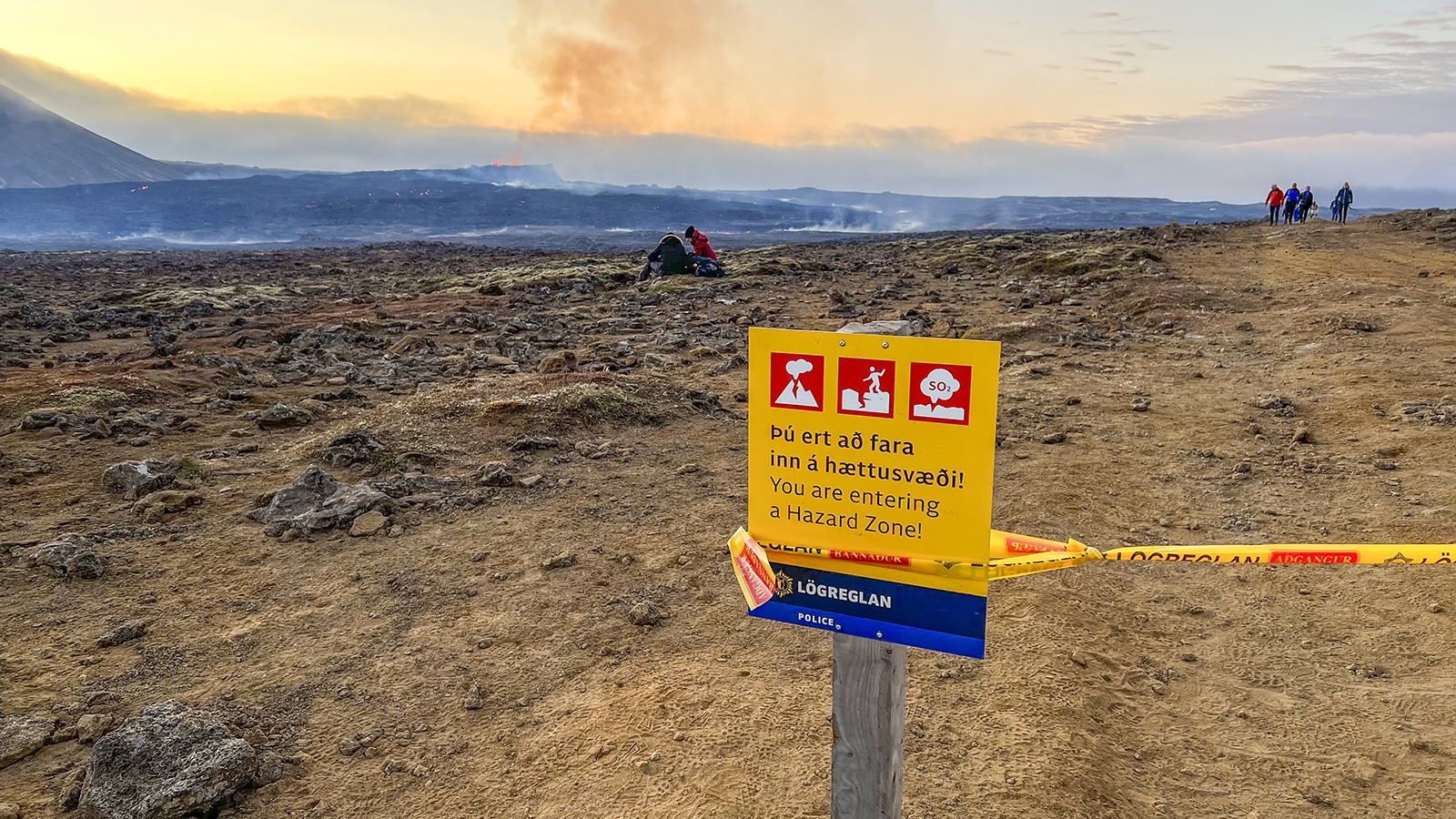 Tvær þyrlur lenti inn á bannsvæði