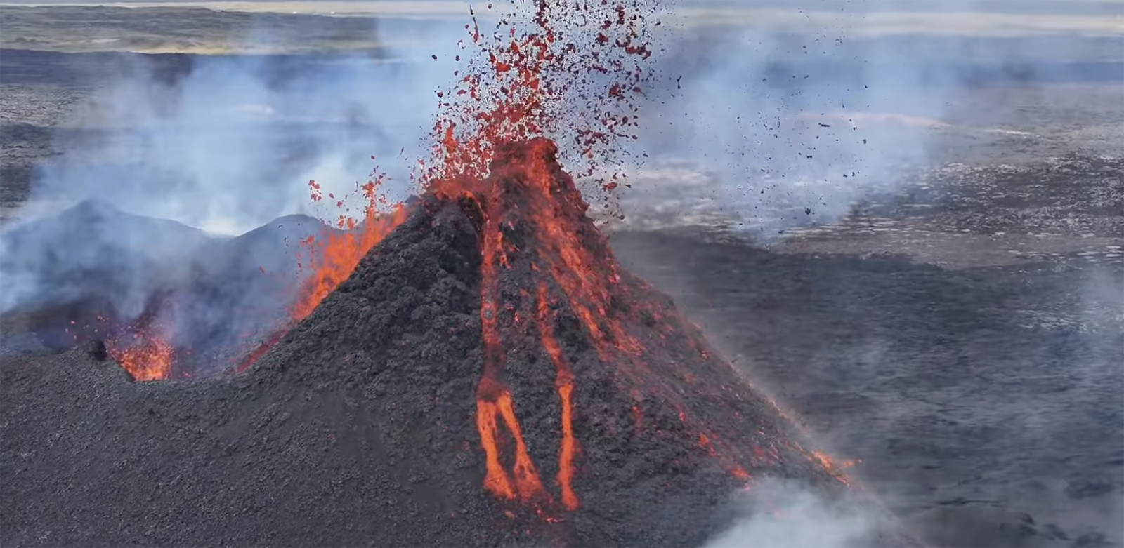 Hraunbreiðan virk og tjakkast upp