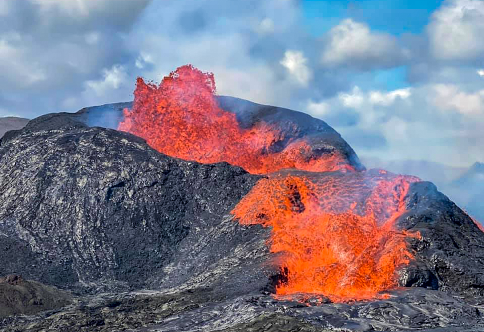 Gosið í Fagradalsfjalli opnaði sýn í iður jarðar