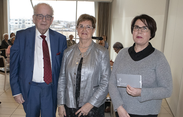 Eldri borgarar gáfu tvær milljónir í velferðarsjóð