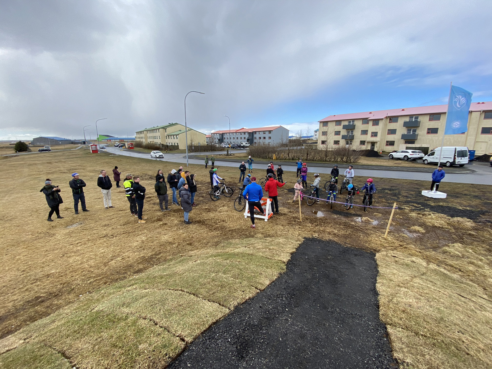 Fjallahjólabraut opnuð á Ásbrú