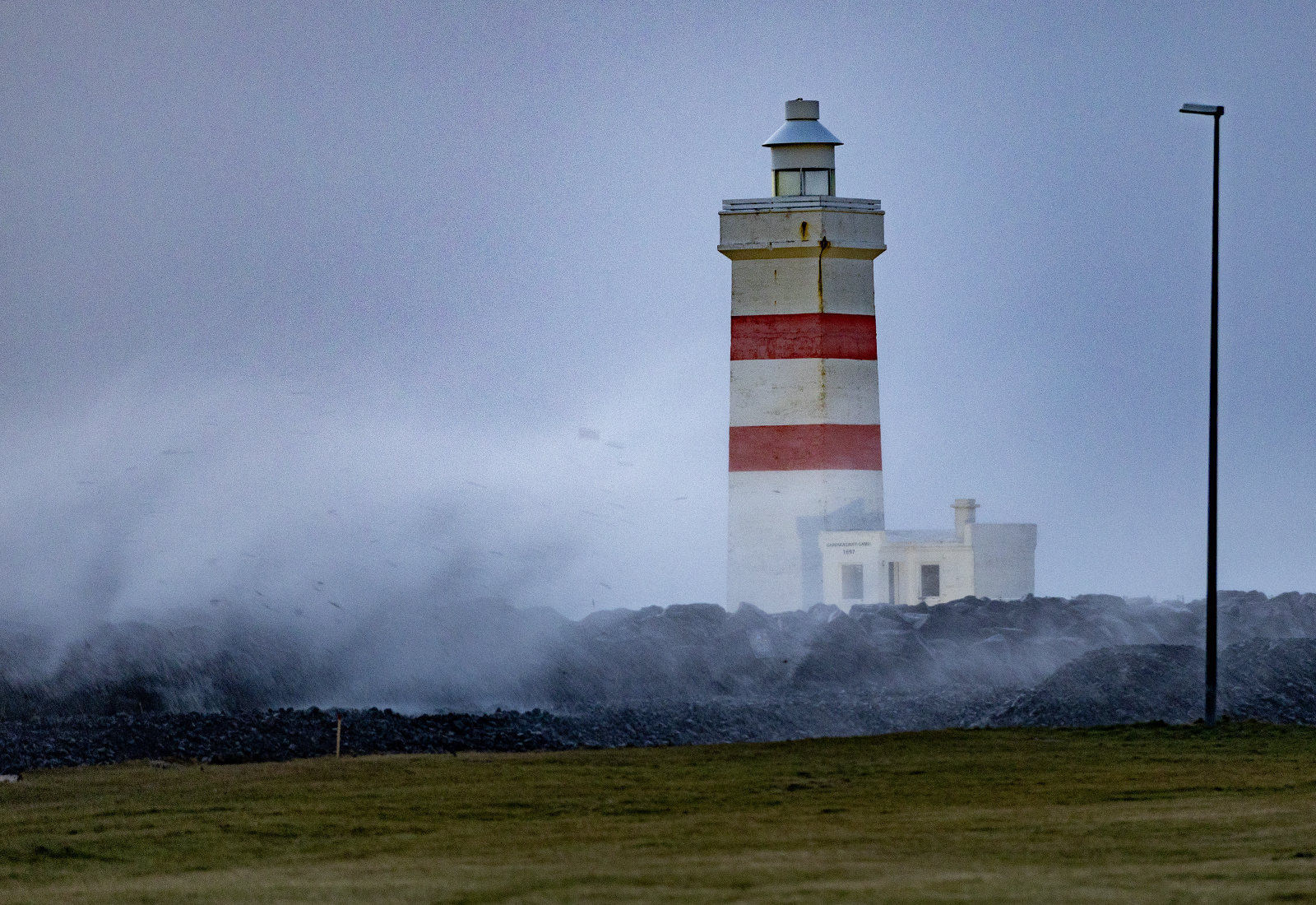 9,5 metra alda mæld við Garðskaga