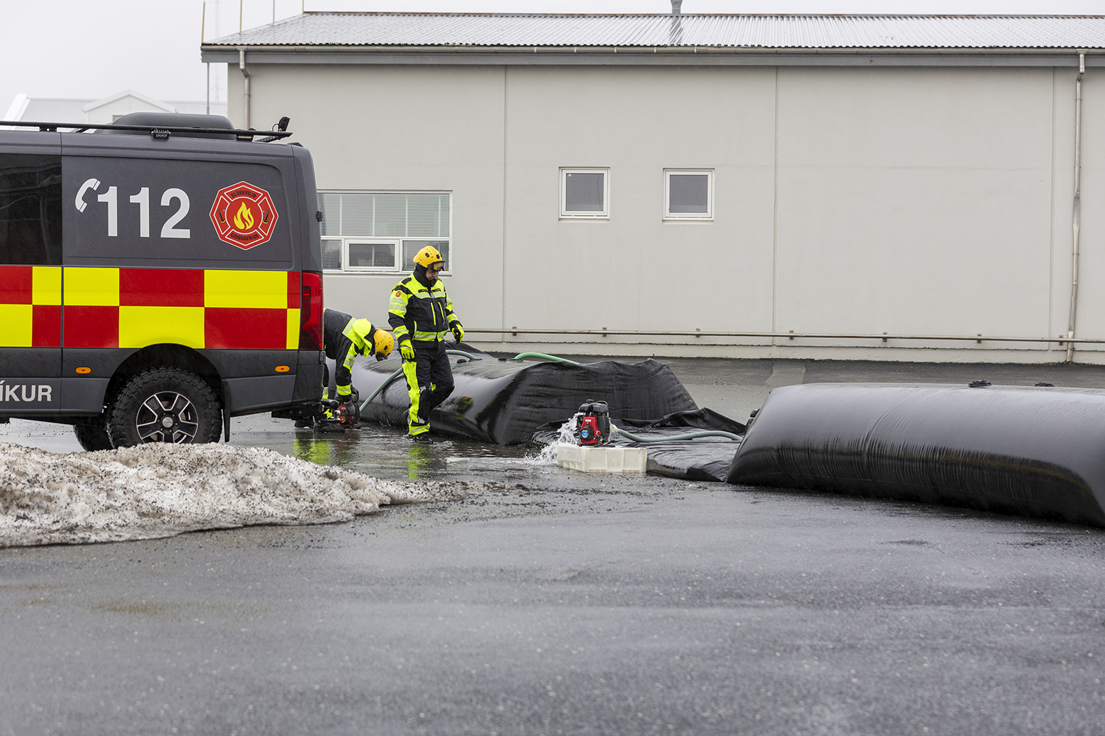 Verjast sjávarflóðum með vatni!