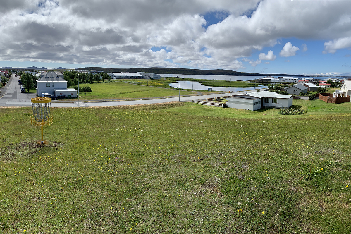 Frisbígolfvöllur settur upp í Vogum