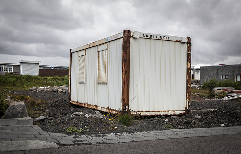 Bærinn ætlaði að fjarlægja gáminn árið 2015
