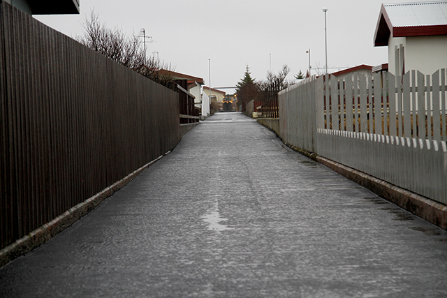Bundið slitlag á elsta göngustíg bæjarins