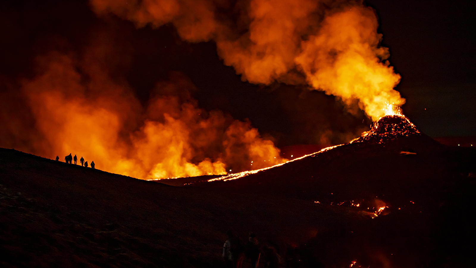 Þyrla sótti veikan mann við gosstöðvarnar