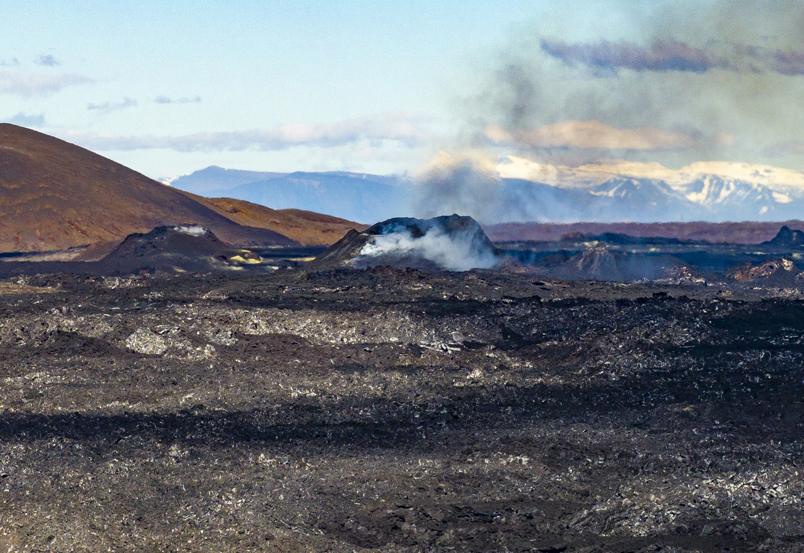 Skjálftahrinan er aðallega austan við Sýlingarfell