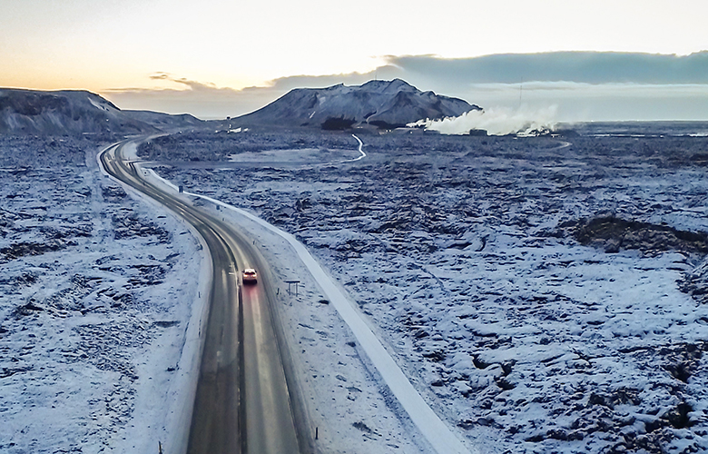 Hjólbarðar á vegi ollu slysi