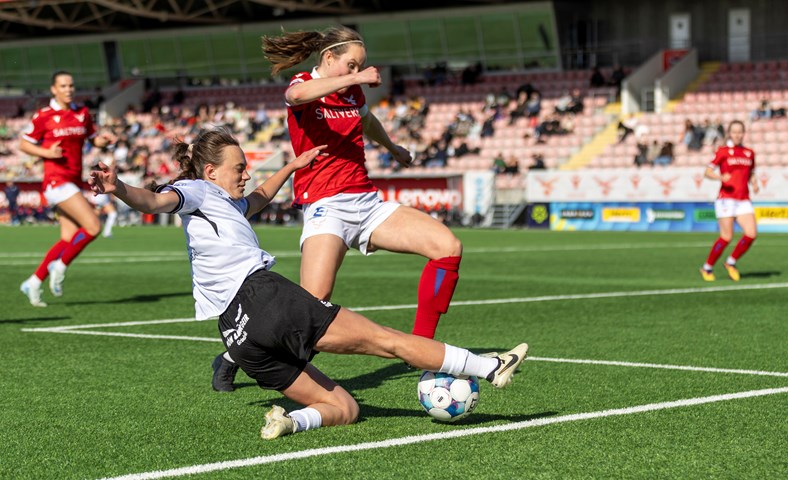 Svekkjandi tap en öflug frammistaða nýliðanna á Hlíðarenda