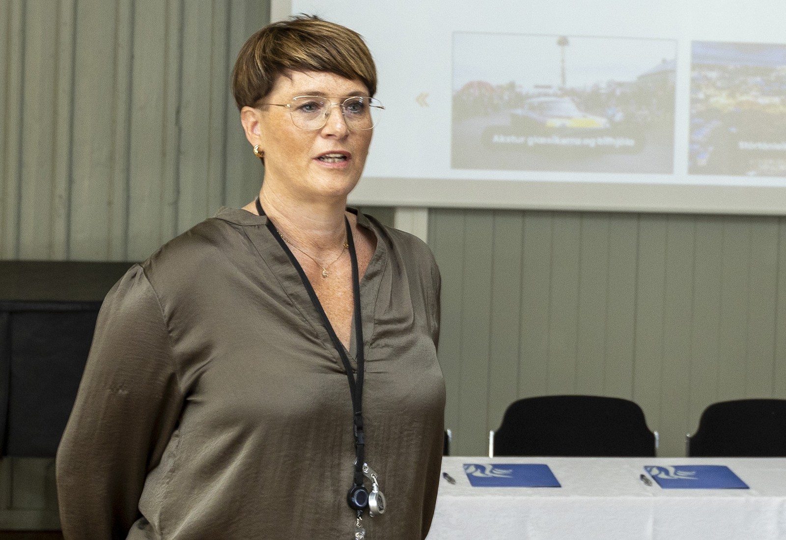 Allir að gera eitthvað skemmtilegt