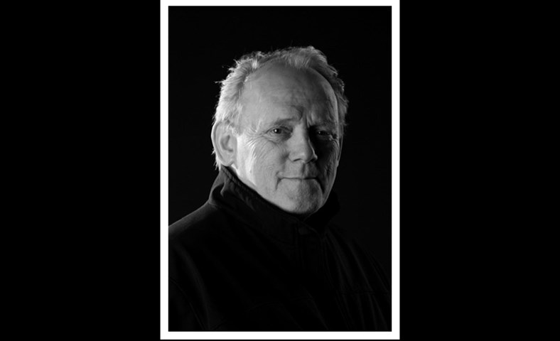 Gunnar Þórðarson er látinn