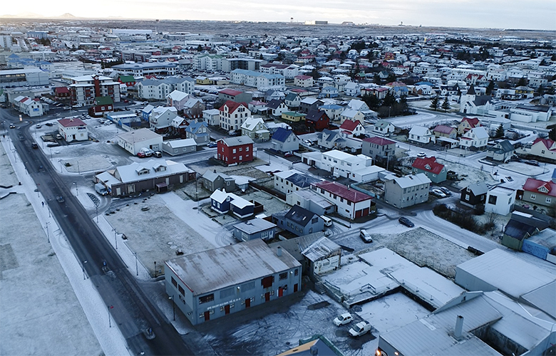 Taktleysi framkvæmdaraðila á Hafnargötu 12