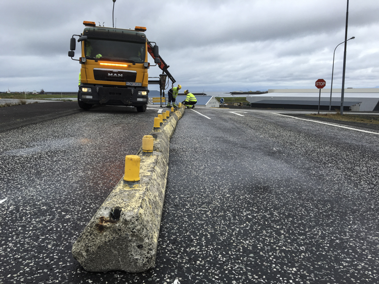 Vinstri beygju lokað við Hafnaveg