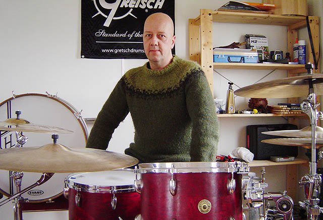 Thin Jim spilar í Grindavík
