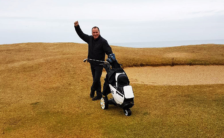 Vonast eftir blíðu til að klára 200 golfhringi á árinu