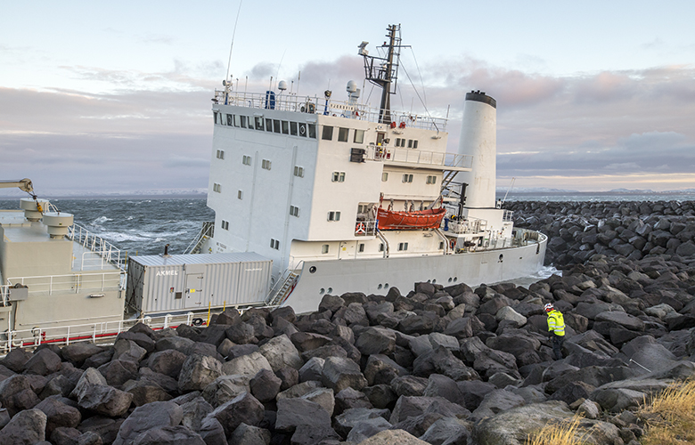 Fjordvik nokkuð sigið að aftan - sjáið myndir með fréttinni