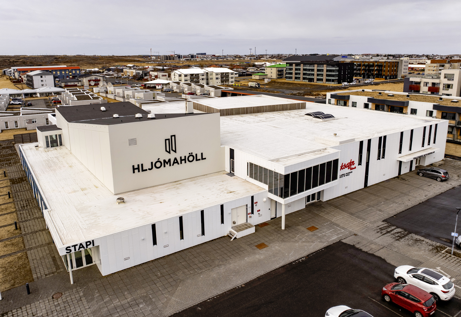 Hvers á bókasafnið að gjalda?