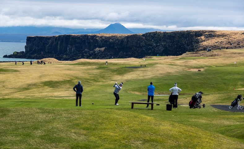 Golftíðin hafin og vellir opnir - Hólmsvöllur opnar á sumardaginn fyrsta
