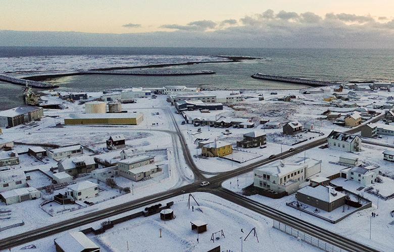 Ráða við byggingu leikskóla og stækkun grunnskóla