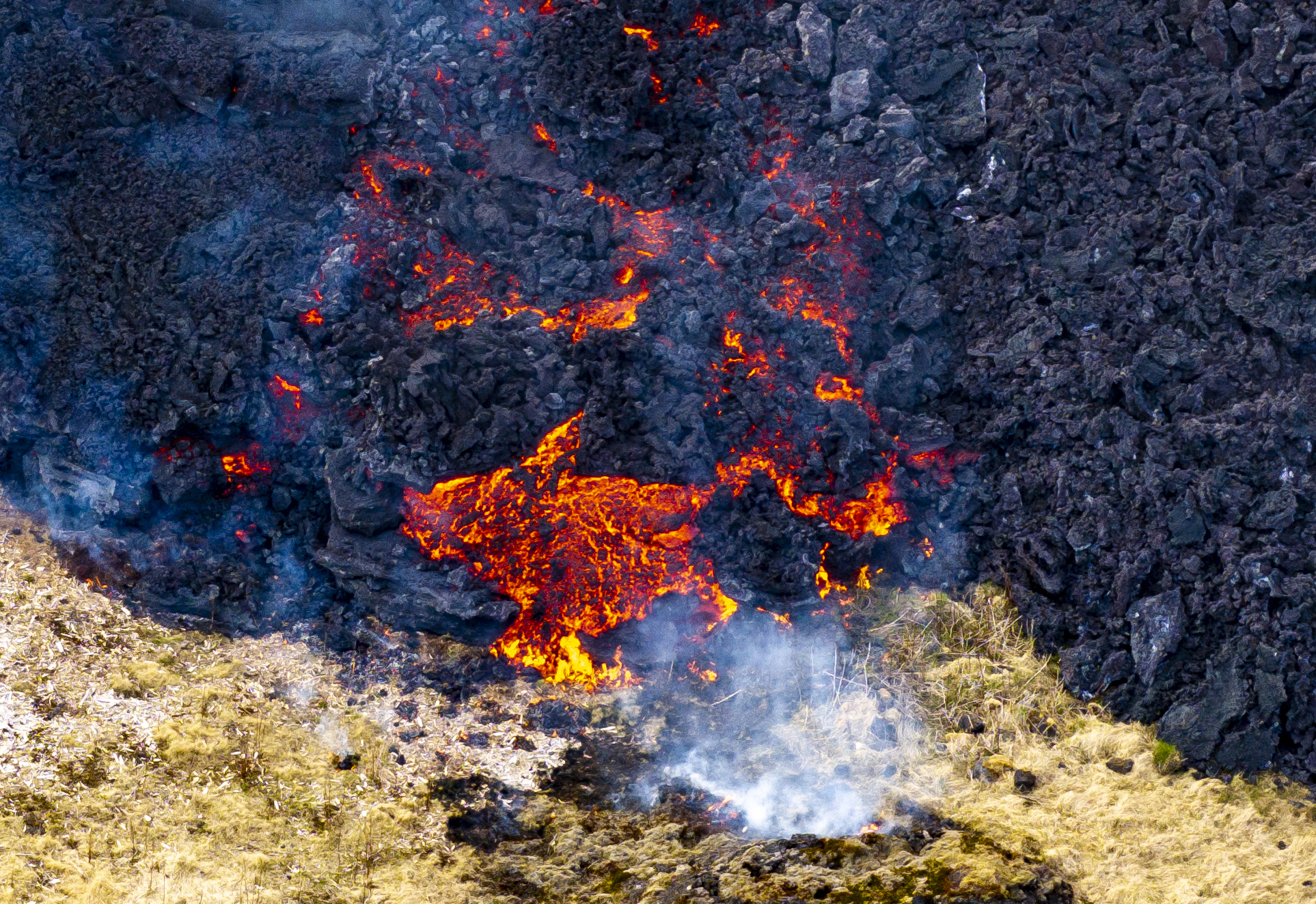 Líklegt að dragi fljótlega til tíðinda við eldstöðina