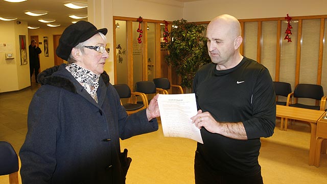 Vogamenn afhenda HSS mótmæli