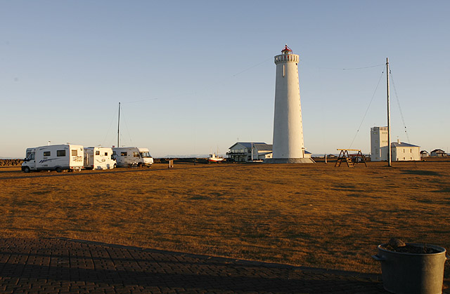 Húsbílaþorp í lok nóvember á Garðskaga
