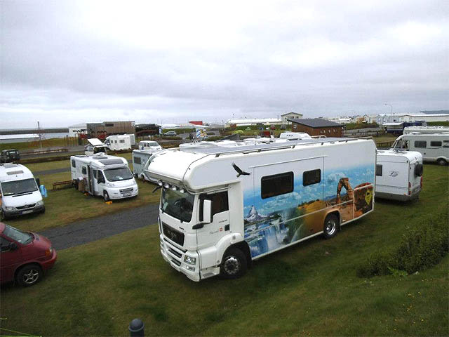 Bílskúr leyndist í húsbílnum