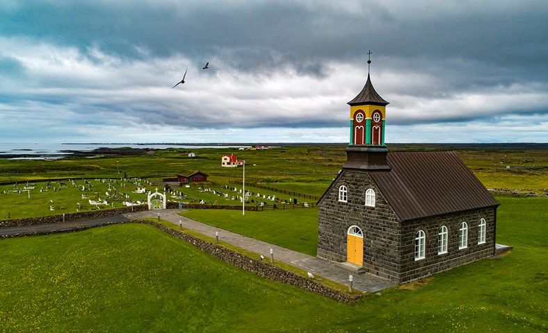Tónar við hafið í Hvalsneskirkju – Sumartónar halda áfram