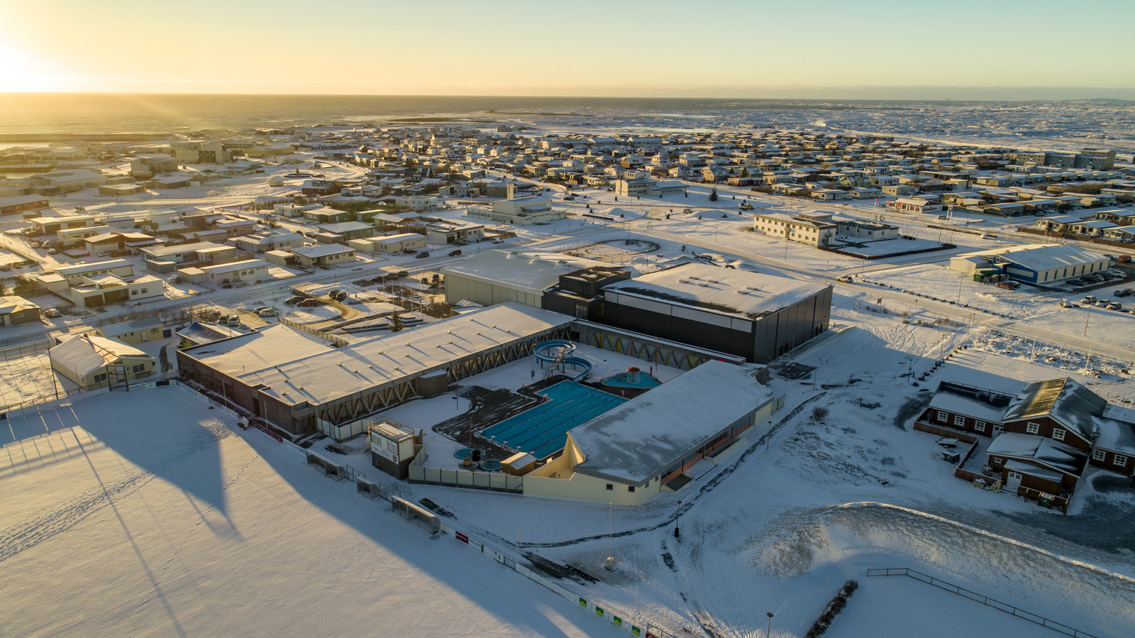 Vilja reisa möstur fyrir fjar-skiptasambönd í Grindavík