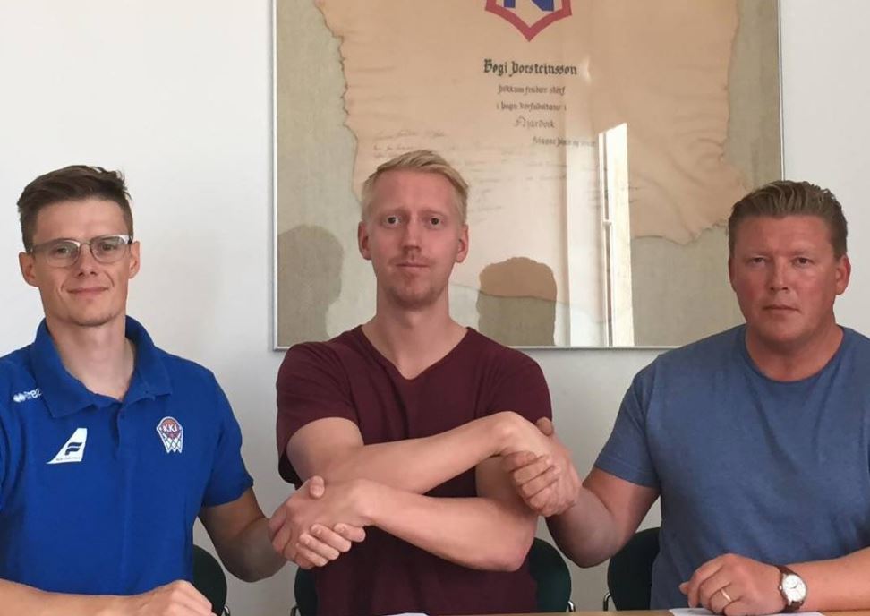 Njarðvíkingar semja við Jón Sverrisson