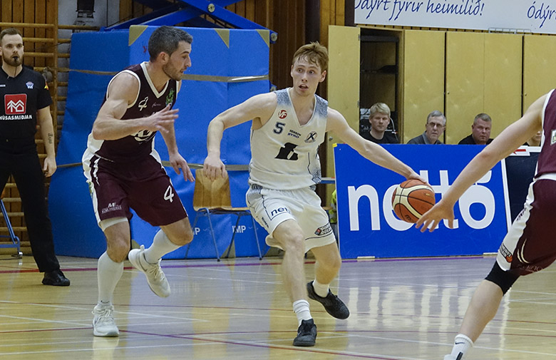 Keflvíkingar játuðu sig sigraða gegn Tindastóli