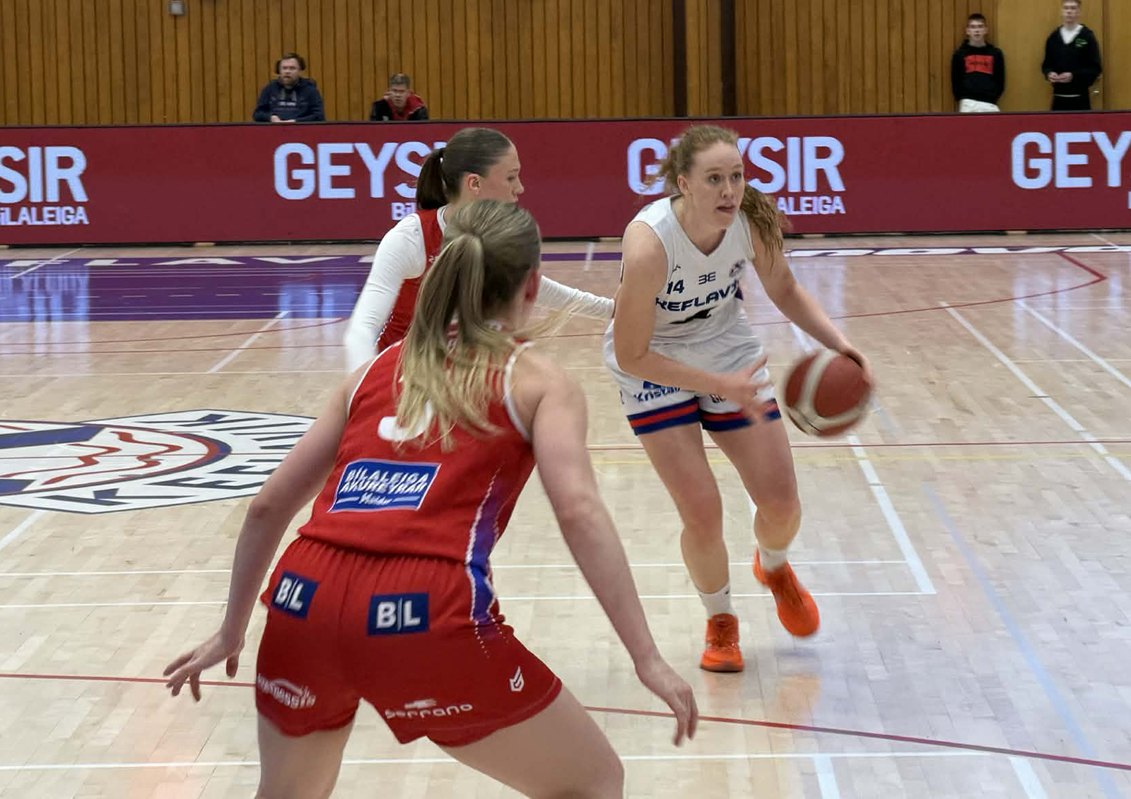 Stórleikur hjá Keflavík - rúlluðu yfir Hauka og jöfnðu 1-1